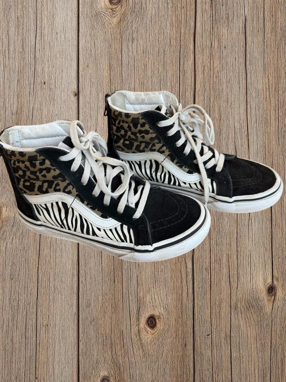 ⭐️ VANS ⭐️ // LEOPARD + ZEBRA // HIGH TOP // SIZE 1